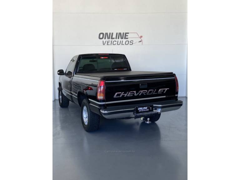 CHEVROLET - SILVERADO - 1999/2000 - Preta - R$ 100.000,00