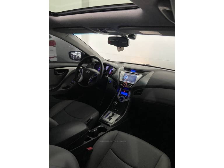 HYUNDAI - ELANTRA - 2011/2012 - Preta - R$ 67.900,00