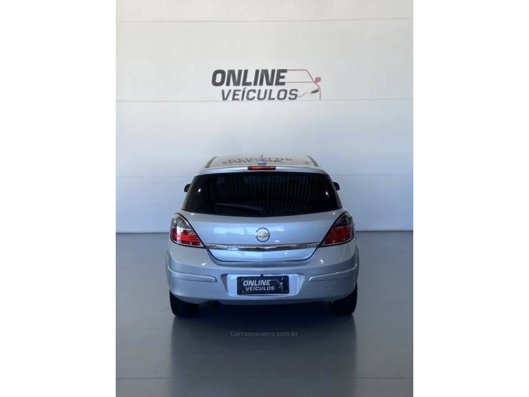 CHEVROLET - VECTRA - 2008/2009 - Prata - R$ 36.900,00