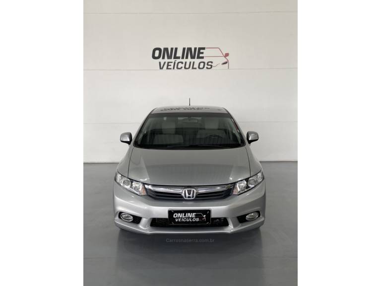 HONDA - CIVIC - 2014/2014 - Prata - R$ 70.900,00