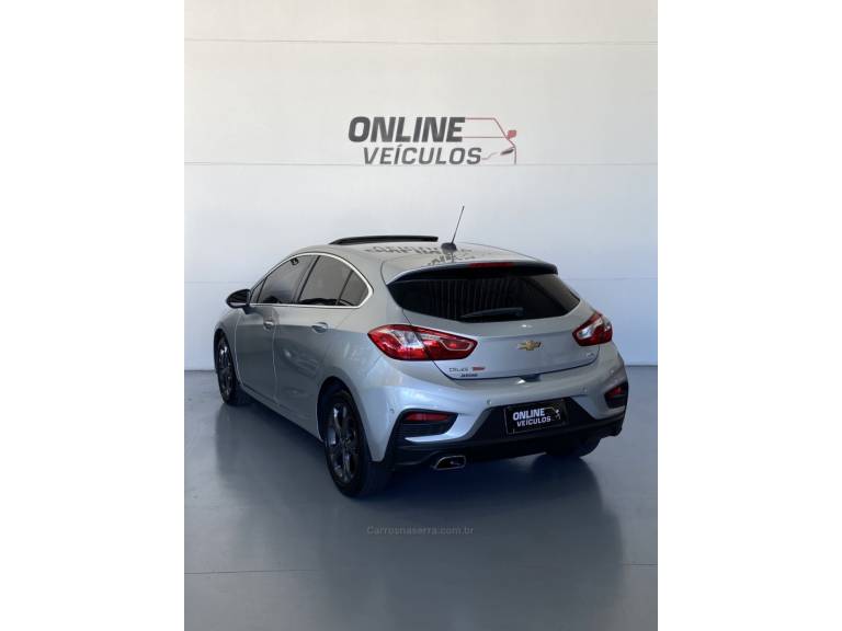 CHEVROLET - CRUZE - 2018/2018 - Prata - R$ 92.900,00