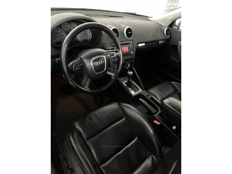 AUDI - A3 - 2011/2011 - Prata - R$ 64.900,00
