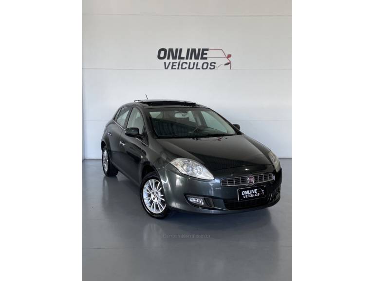 FIAT - BRAVO - 2012/2013 - Cinza - R$ 38.900,00