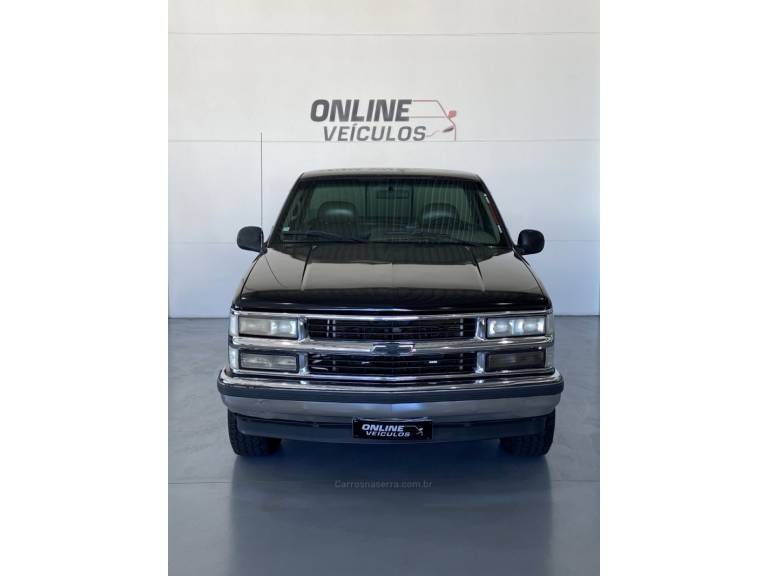 CHEVROLET - SILVERADO - 1999/2000 - Preta - R$ 100.000,00