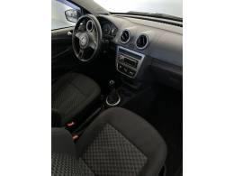 VOLKSWAGEN - SAVEIRO - 2014/2015 - Branca - R$ 44.900,00
