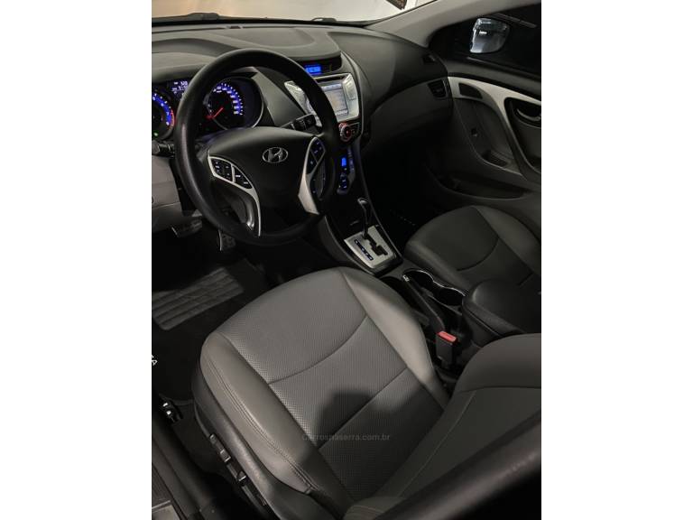 HYUNDAI - ELANTRA - 2011/2012 - Preta - R$ 67.900,00