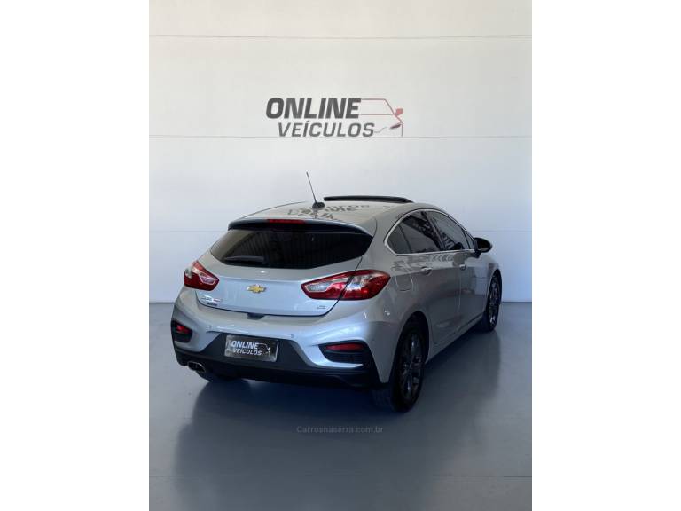 CHEVROLET - CRUZE - 2018/2018 - Prata - R$ 92.900,00