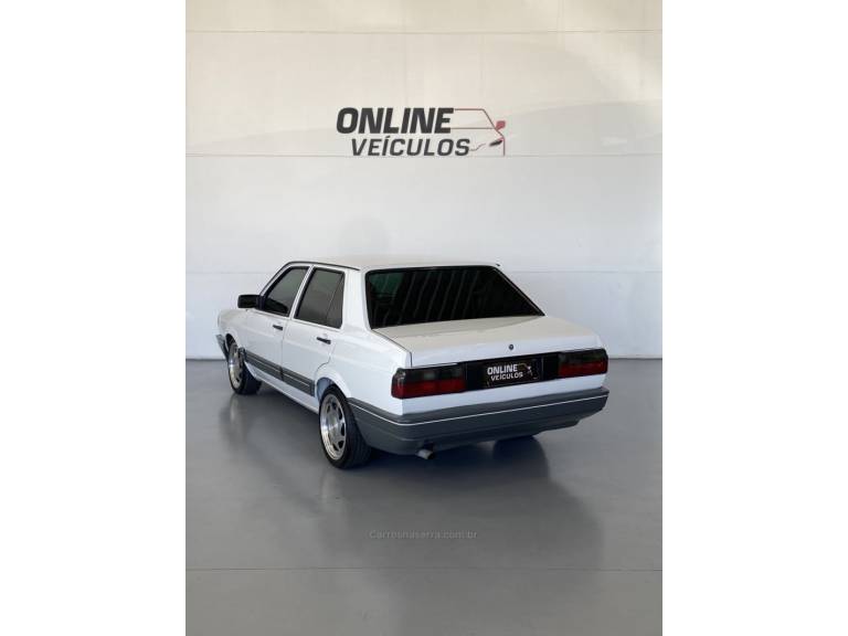 VOLKSWAGEN - VOYAGE - 1992/1993 - Branca - R$ 37.000,00