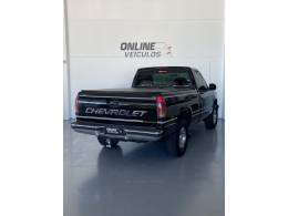 CHEVROLET - SILVERADO - 1999/2000 - Preta - R$ 100.000,00