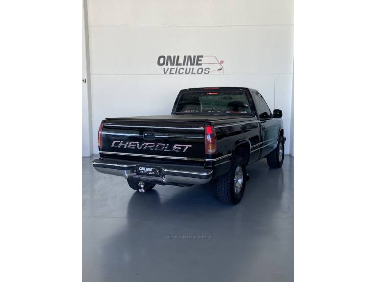 CHEVROLET - SILVERADO - 1999/2000 - Preta - R$ 100.000,00