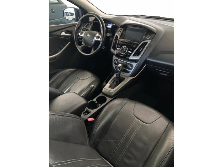 FORD - FOCUS - 2015/2015 - Preta - R$ 49.900,00