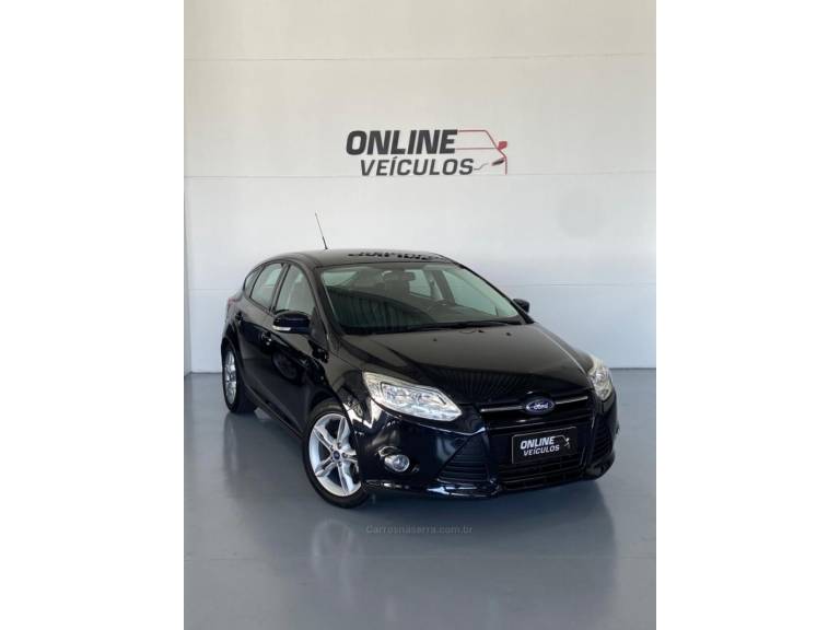 FORD - FOCUS - 2015/2015 - Preta - R$ 49.900,00