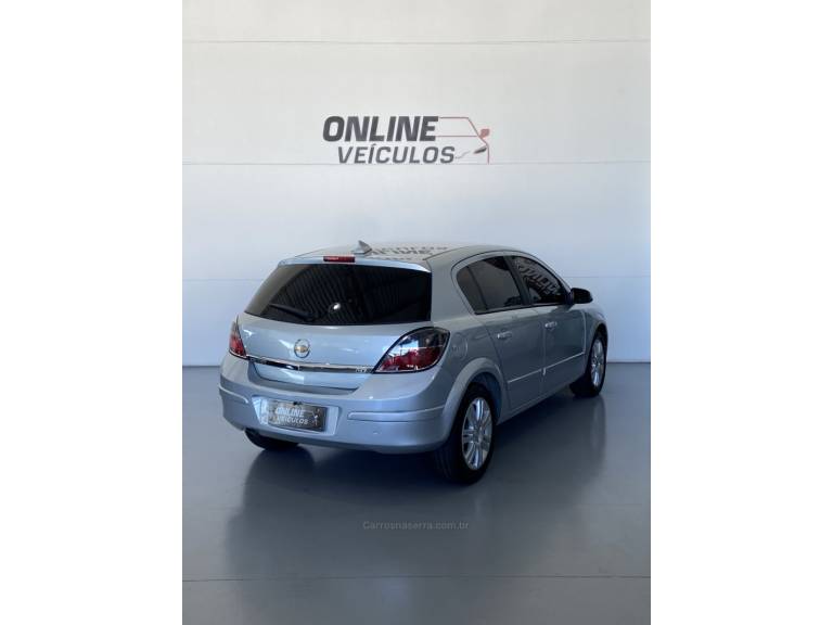 CHEVROLET - VECTRA - 2008/2009 - Prata - R$ 36.900,00