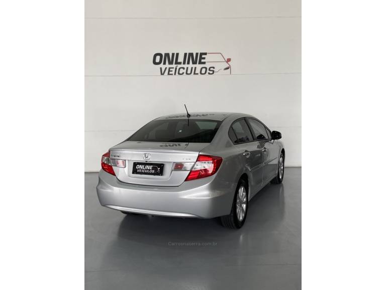 HONDA - CIVIC - 2014/2014 - Prata - R$ 70.900,00